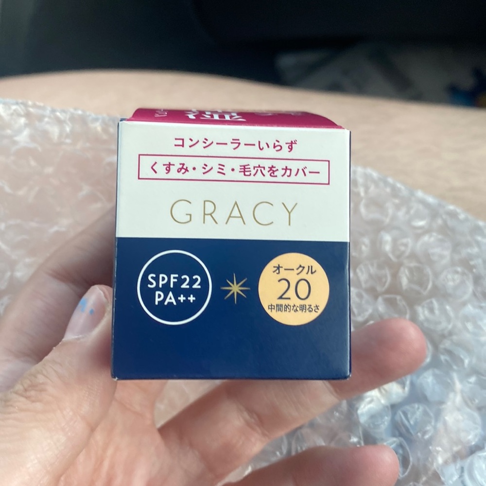 GRACY SPF 22 PA ++ Foundation in Shade 20